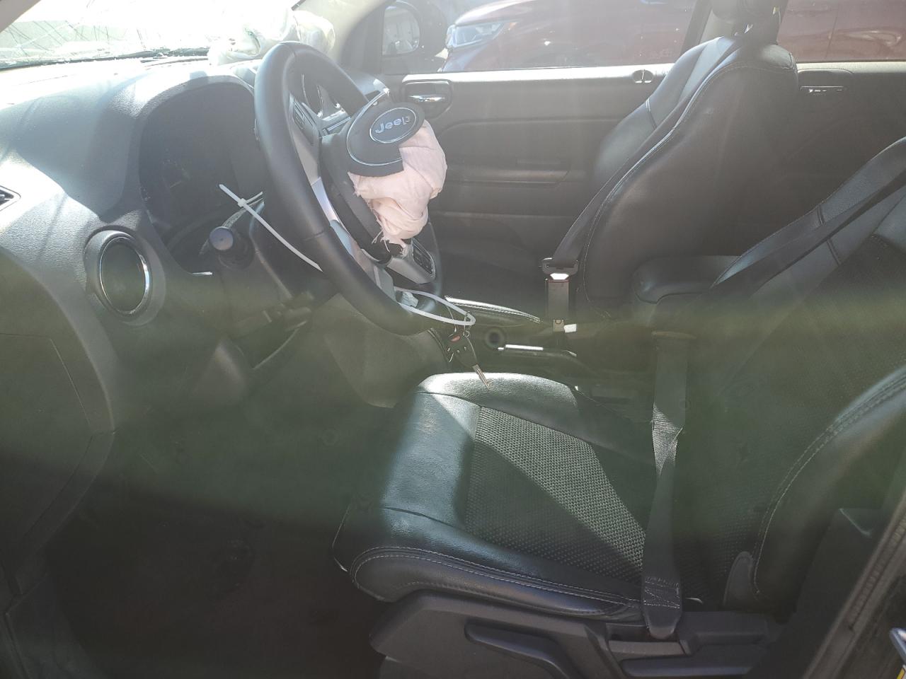 2016 Jeep Compass Sport VIN: 1C4NJCBA4GD703209 Lot: 84545245