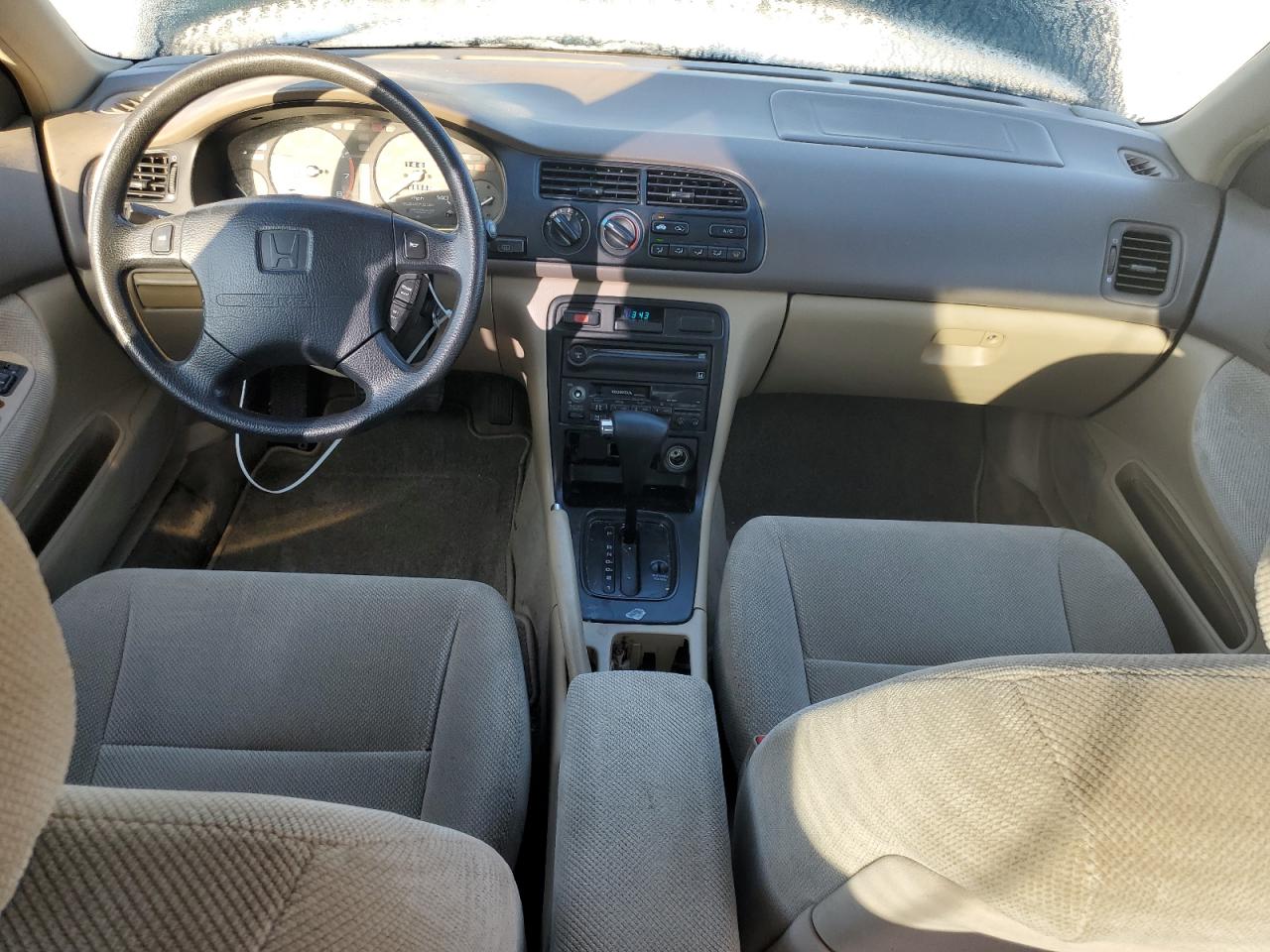 1995 Honda Accord Ex VIN: 1HGCD5653SA104563 Lot: 70703425