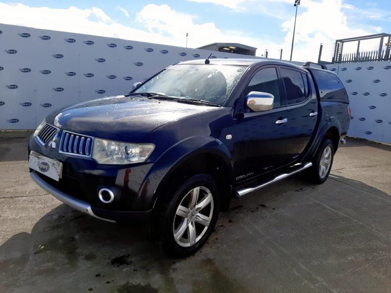 2013 MITSUBISHI L200 TROJA for sale at Copart WHITBURN