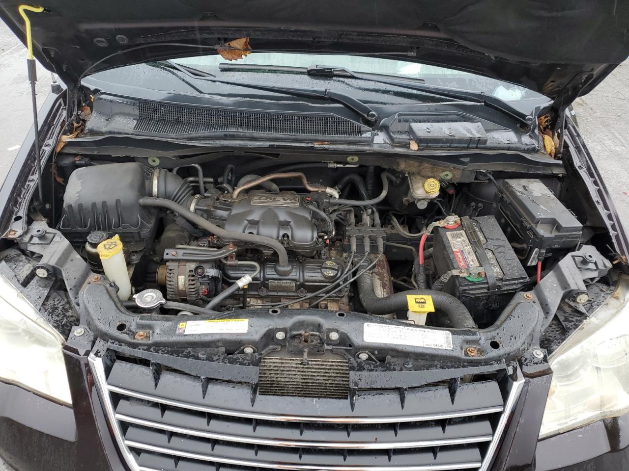 2010 Chrysler Town & Country Lx VIN: 2A4RR2D13AR357136 Lot: 84025525