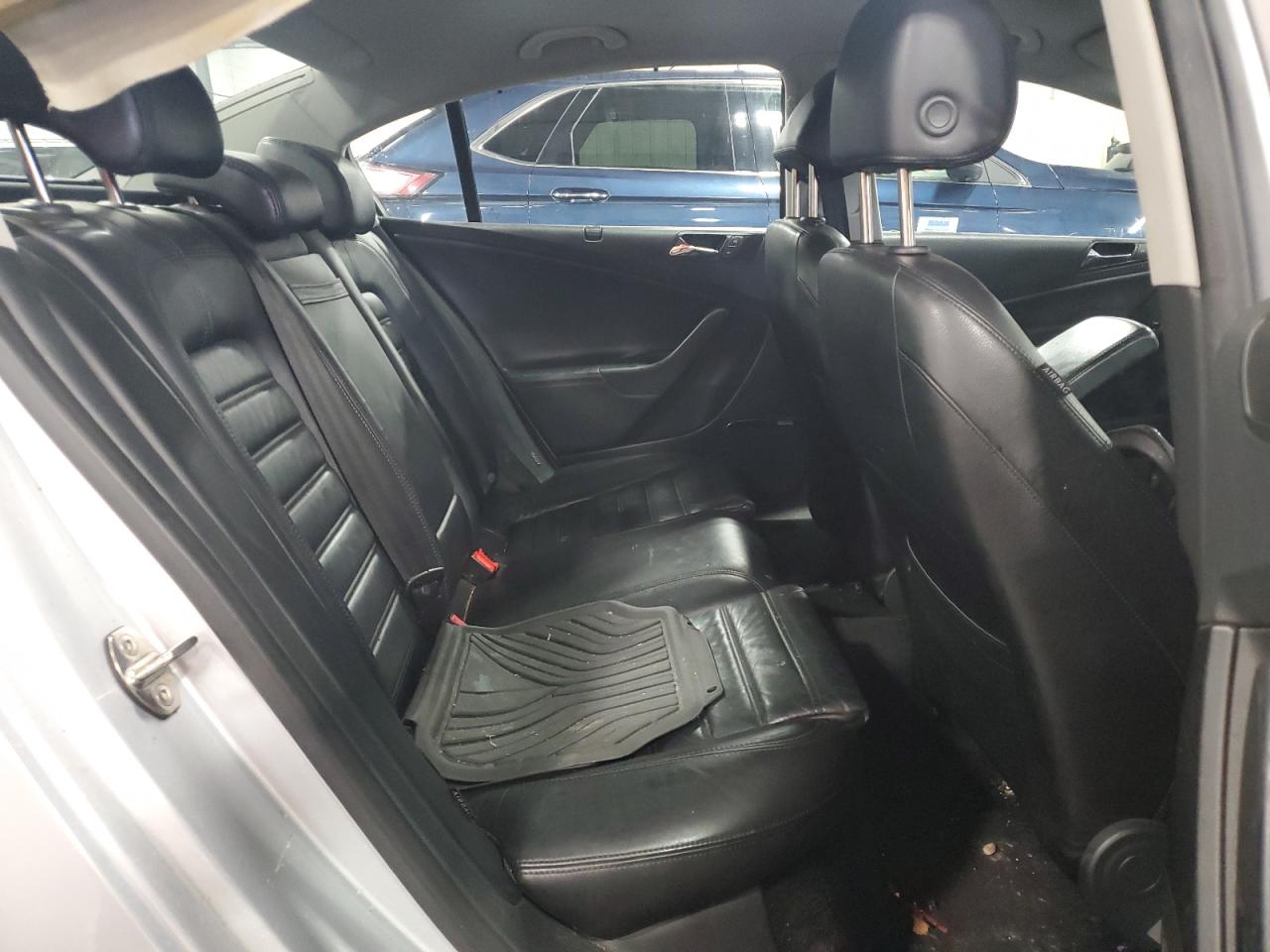 2006 Volkswagen Passat 3.6L Sport VIN: WVWCU93C06P126340 Lot: 83793515