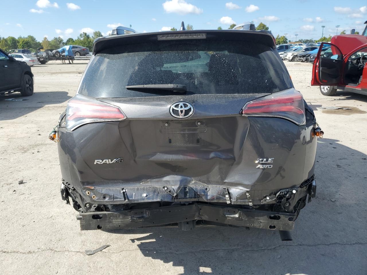 2017 Toyota Rav4 Xle VIN: JTMRFREV1HJ116957 Lot: 82163055