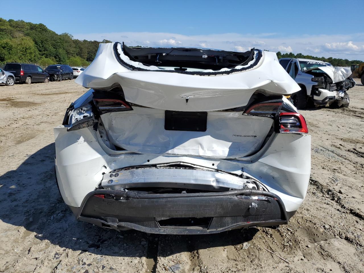 2021 Tesla Model Y VIN: 5YJYGAEEXMF255268 Lot: 72024495