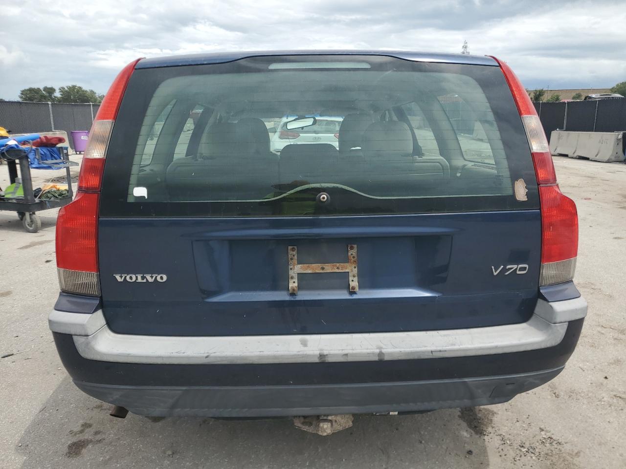 2004 Volvo V70 VIN: YV1SW61T842385377 Lot: 71711165