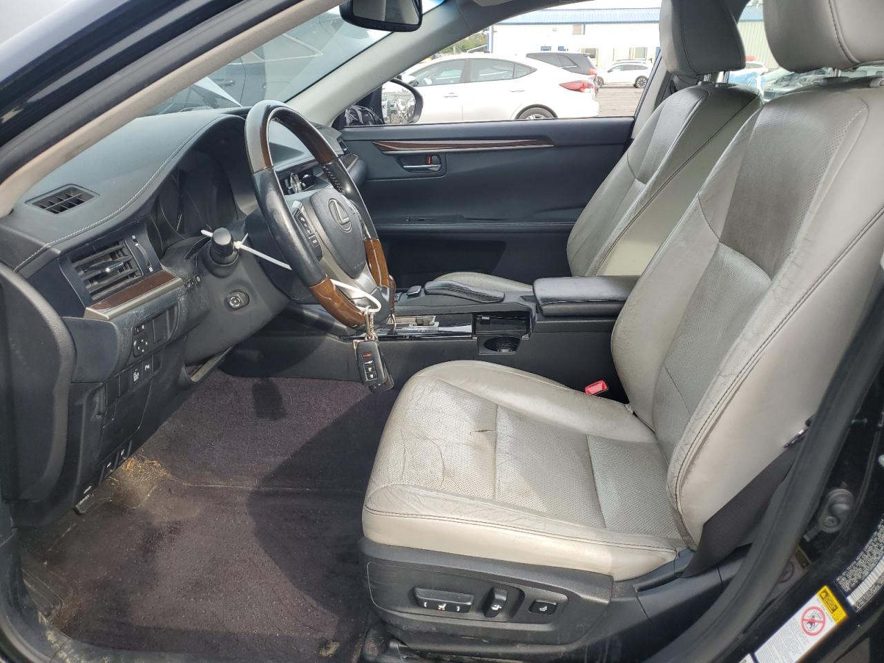 2014 Lexus Es 350 VIN: JTHBK1GG3E2138024 Lot: 81726895