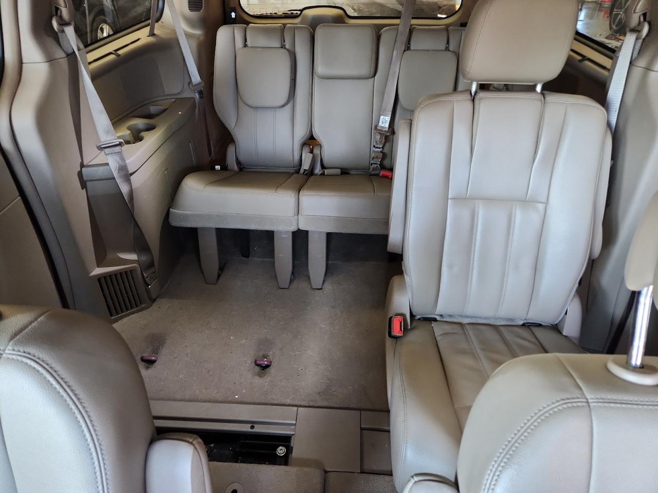 2015 Chrysler Town & Country Touring VIN: 2C4RC1BGXFR562744 Lot: 80259995