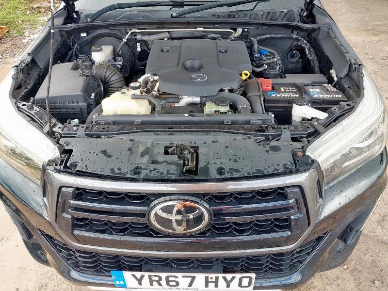2017 TOYOTA HILUX INVINCIBLE D-4D 4WD INVINCIBLE D/CAB PICK UP 2.4 D-4D