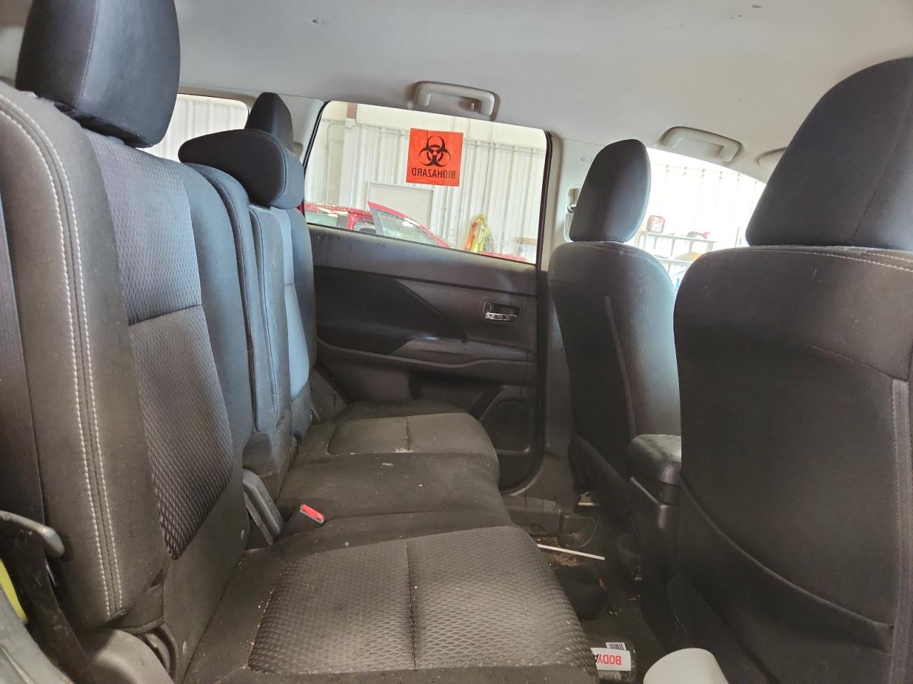 2018 Mitsubishi Outlander Se VIN: JA4AZ3A30JZ061733 Lot: 80104415