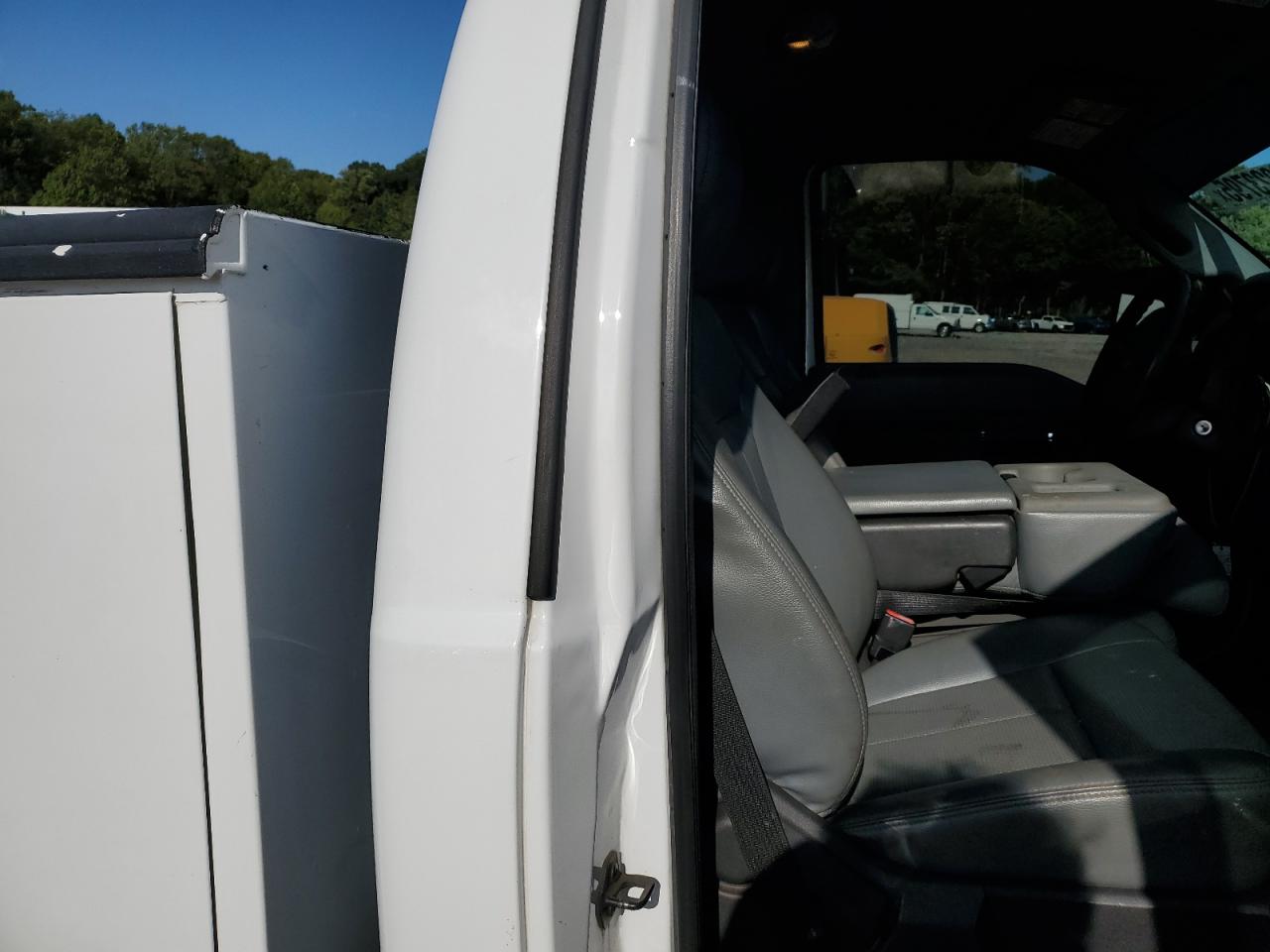 2015 Ford F350 Super Duty VIN: 1FDRF3F63FEB00460 Lot: 83923795