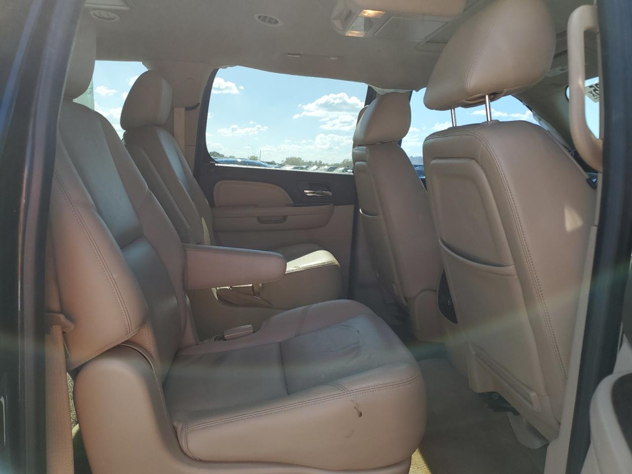 2012 GMC Yukon Xl Denali VIN: 1GKS2MEF9CR324138 Lot: 81835335