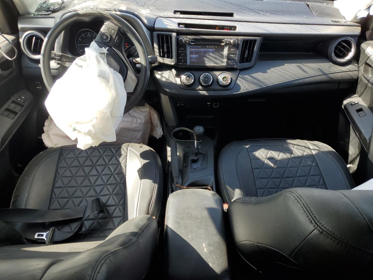 2017 Toyota Rav4 Le VIN: 2T3BFREV3HW655776 Lot: 84644225