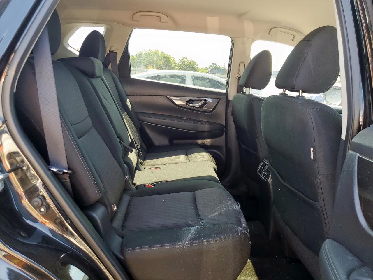 2018 Nissan Rogue S VIN: KNMAT2MT3JP591283 Lot: 84547825