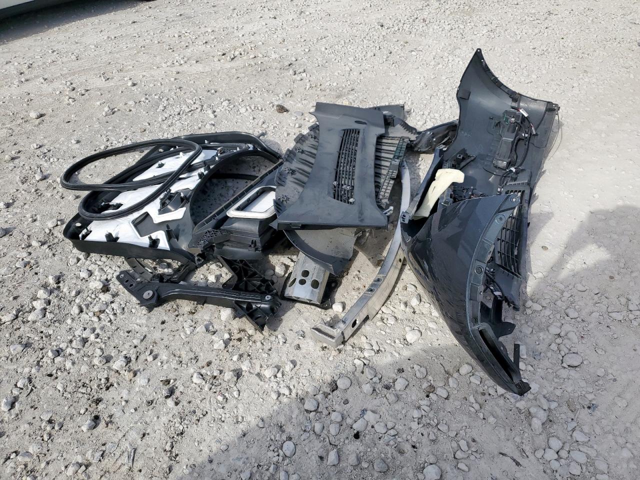 2023 Tesla Model Y VIN: 7SAYGDEF3PF896859 Lot: 81439635