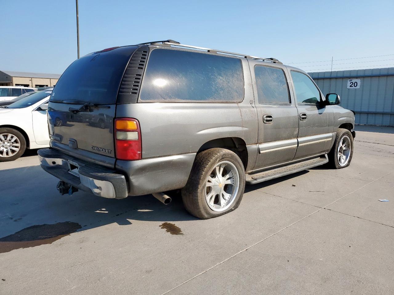 2001 Chevrolet Suburban C1500 grey null gasoline 1GNEC16T41J233029 photo #4