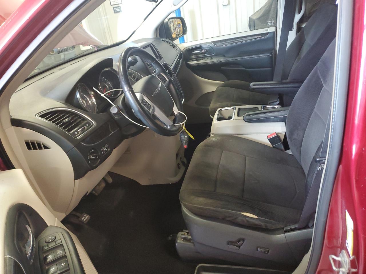 2013 Chrysler Town & Country Touring VIN: 2C4RC1BG5DR755235 Lot: 82134915