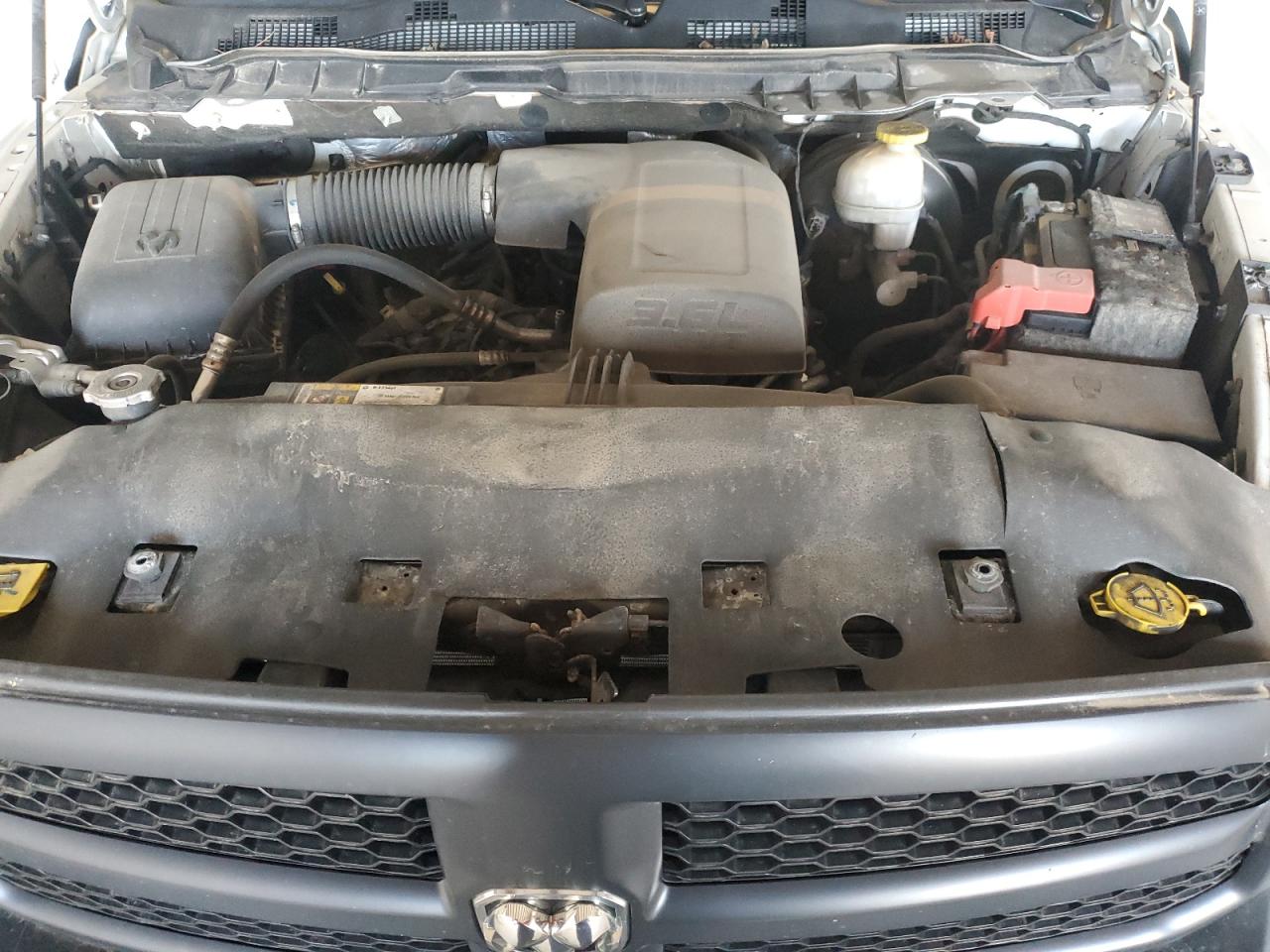 2019 Ram 1500 Classic Tradesman VIN: 3C6JR7DG6KG600005 Lot: 71953705