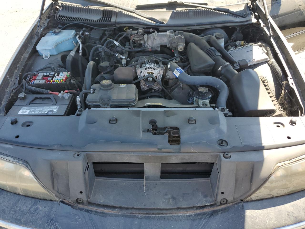 2011 Lincoln Town Car Executive L VIN: 2LNBL8EV0BX762344 Lot: 71662875