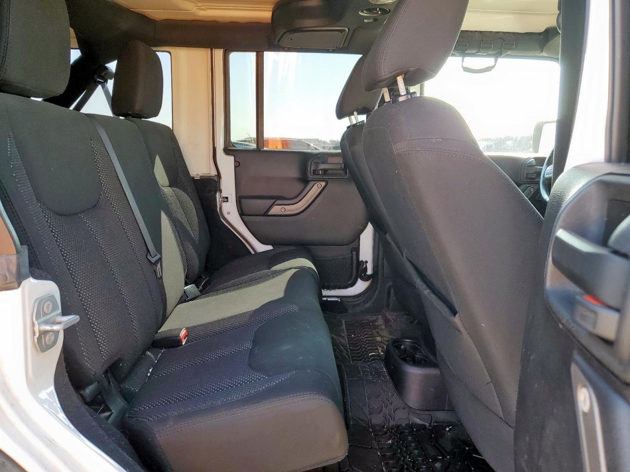 2016 Jeep Wrangler Unlimited Sport VIN: 1C4BJWDG1GL114940 Lot: 71748375