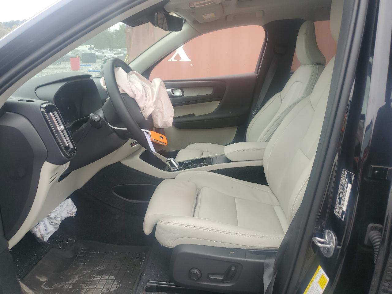 2025 Volvo Xc40 Plus VIN: YV4L12UE9S2531682 Lot: 82046855