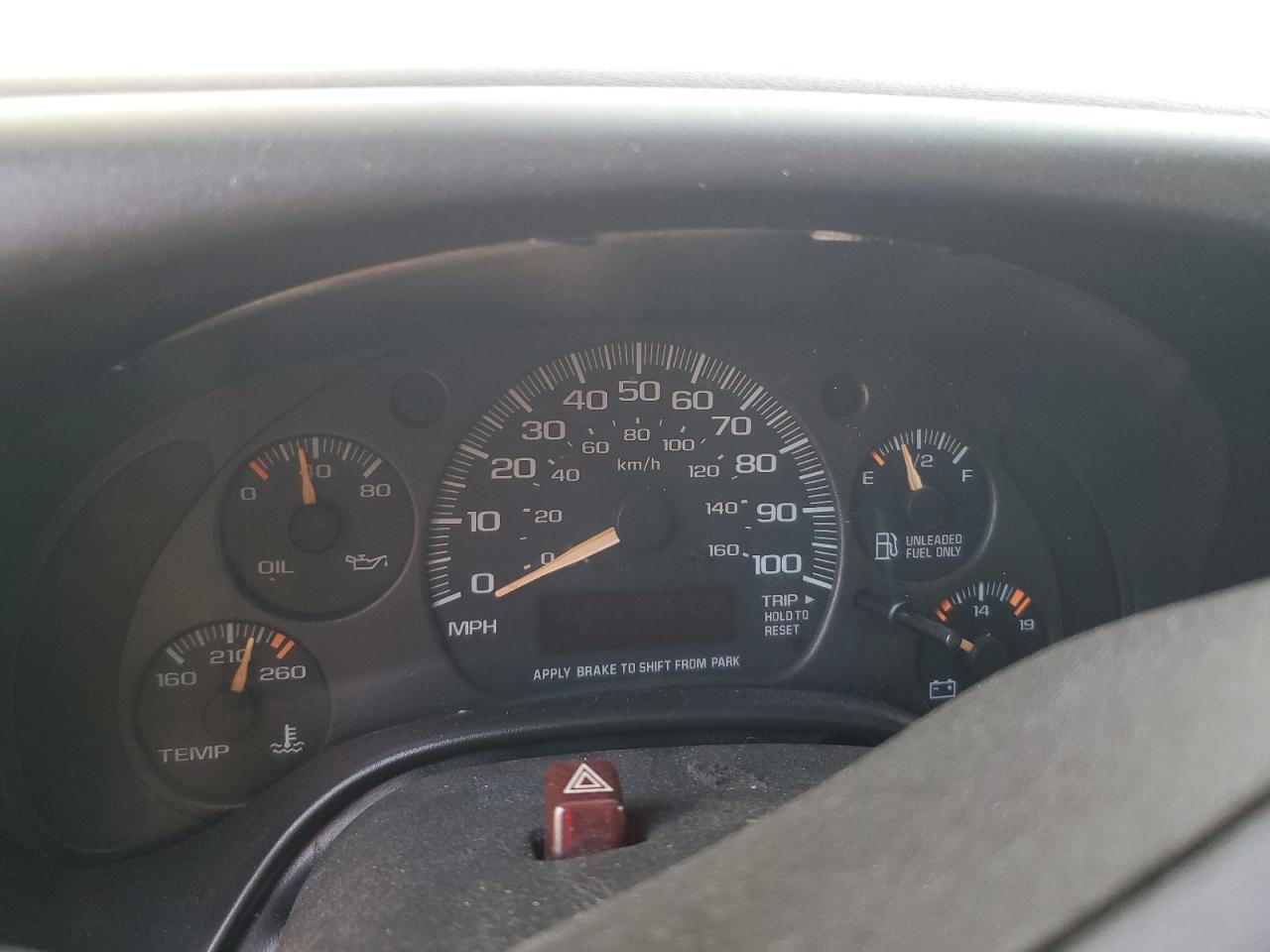 2002 Chevrolet Express G1500 VIN: 1GCFG15W021105756 Lot: 80535085