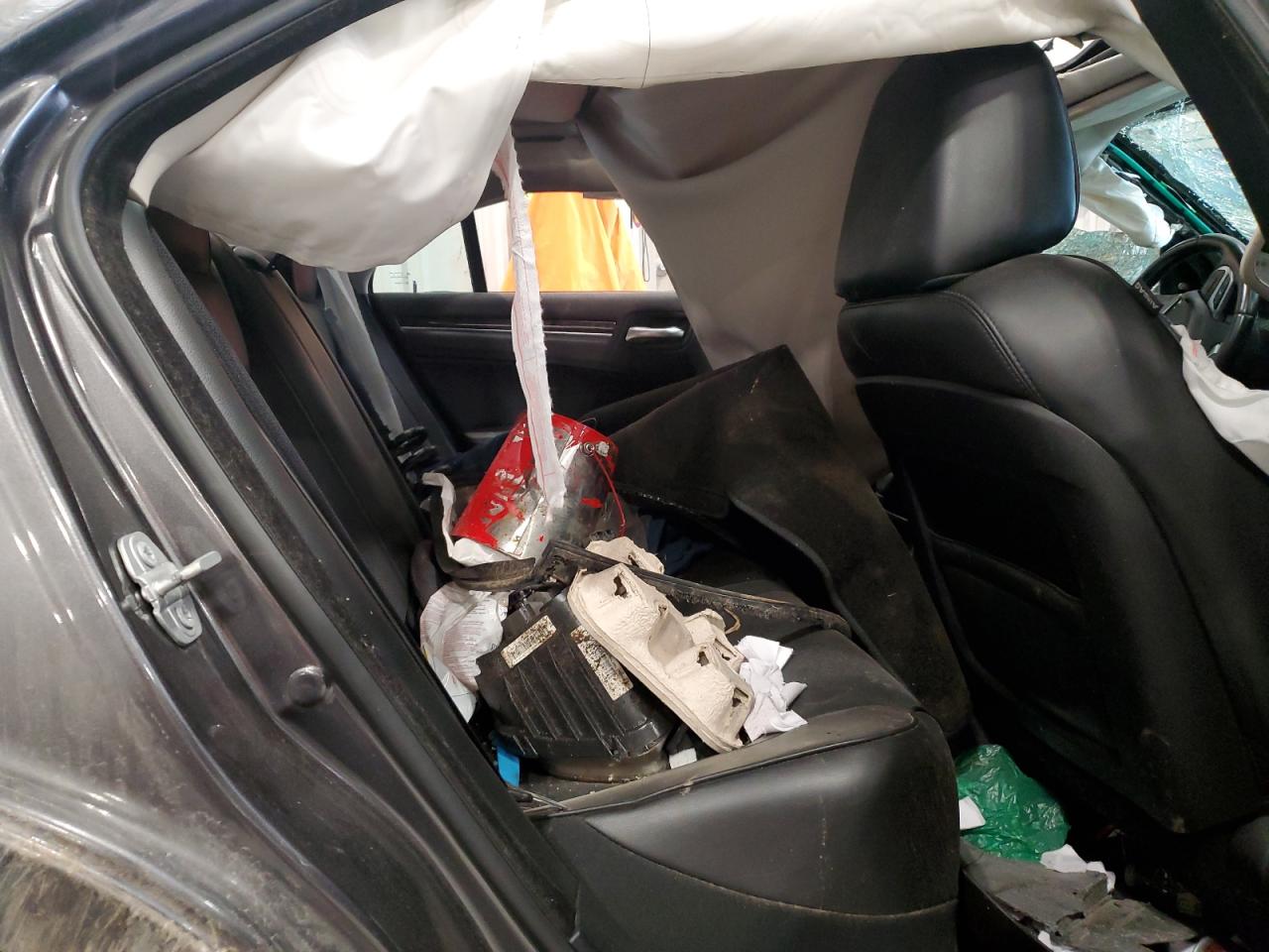 2018 Chrysler 300 Limited VIN: 2C3CCAKG3JH268885 Lot: 71665855