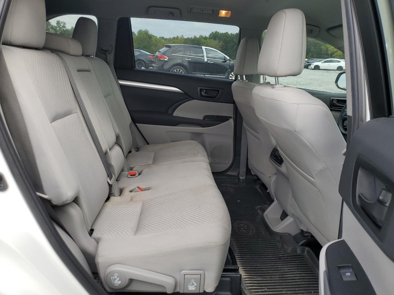 2019 Toyota Highlander Le VIN: 5TDZARFH6KS060936 Lot: 81815265