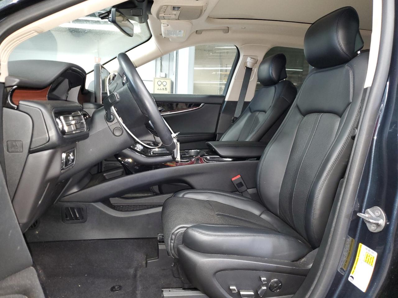 2023 Lincoln Nautilus Reserve VIN: 2LMPJ8KP8PBL24715 Lot: 84453195