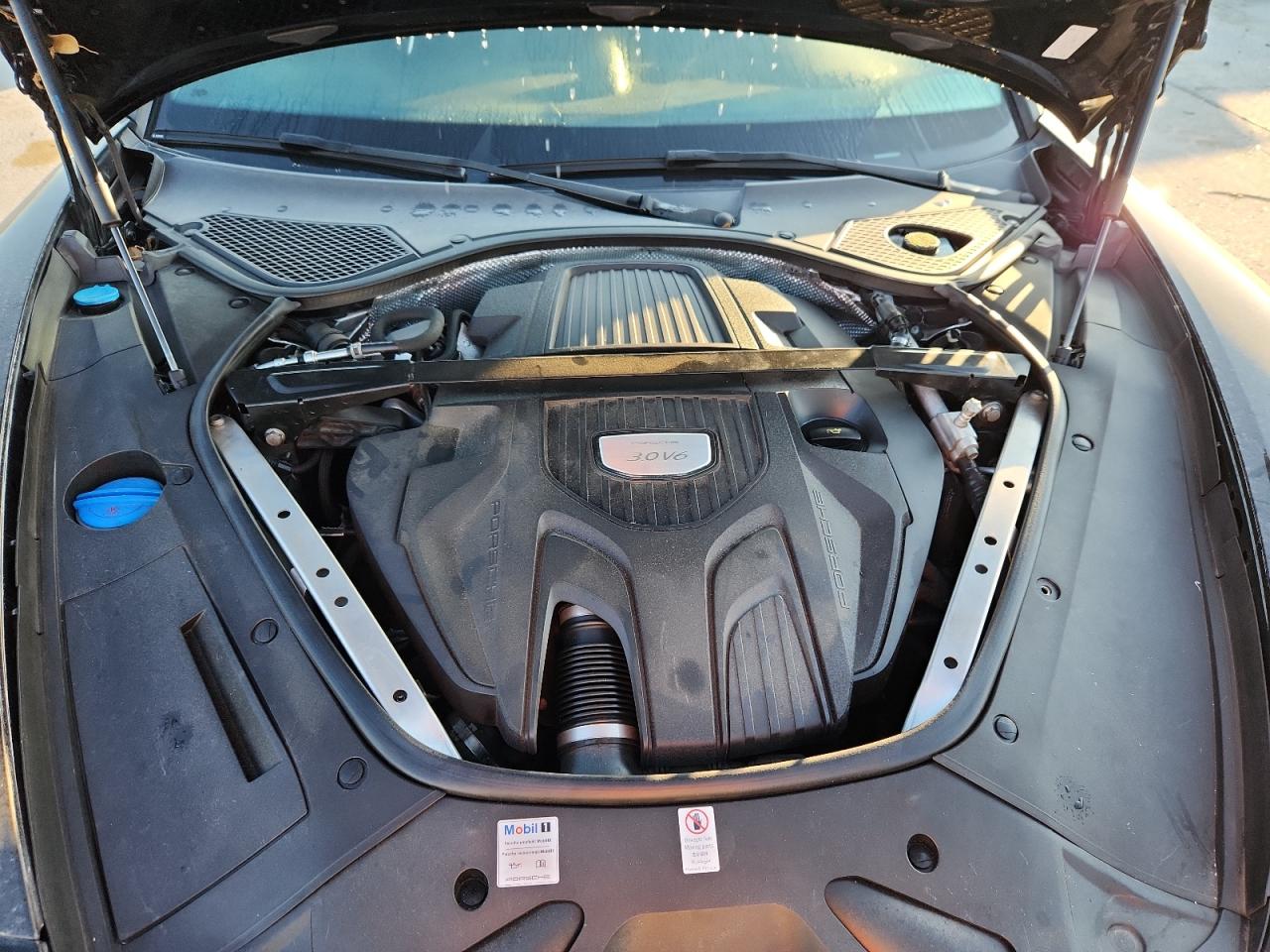 2018 Porsche Panamera 4 VIN: WP0AA2A72JL101243 Lot: 68663005