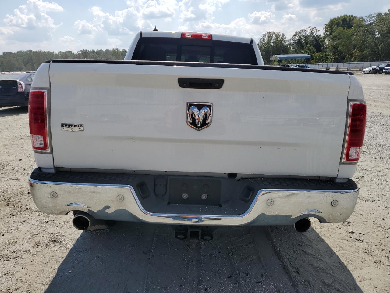 2018 Ram 1500 Laramie VIN: 1C6RR6VT4JS143758 Lot: 81325315