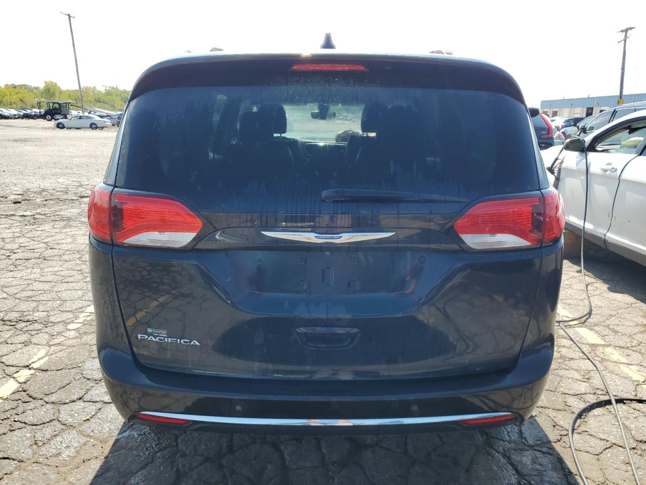 2018 Chrysler Pacifica Touring L VIN: 2C4RC1BG0JR154181 Lot: 71417845