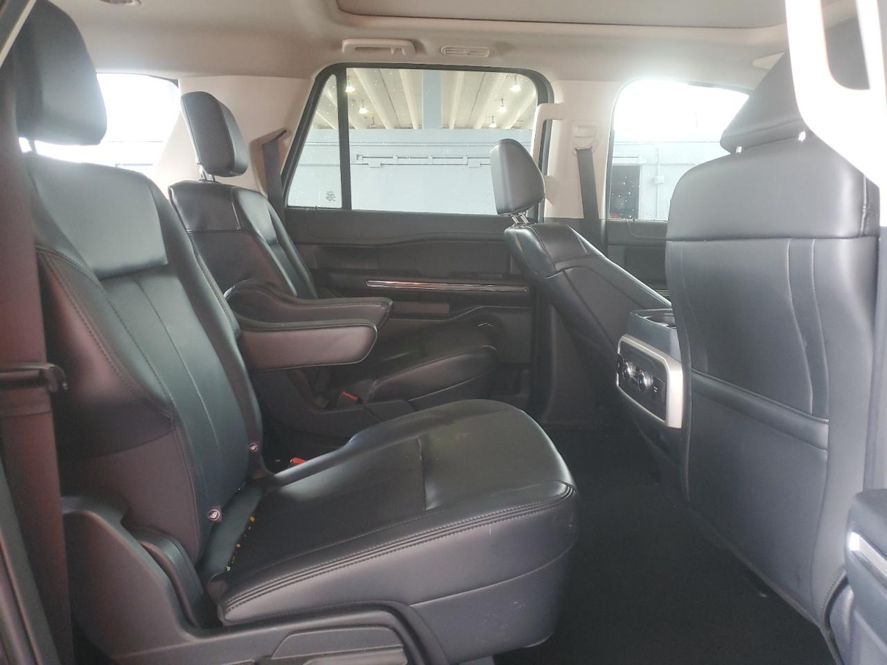 2024 Ford Expedition Max Xlt VIN: 1FMJK1H87REA73277 Lot: 83824145