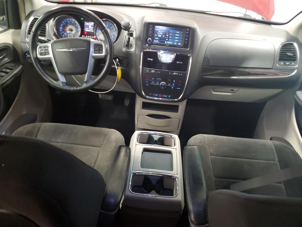 2013 Chrysler Town & Country Touring VIN: 2C4RC1BG5DR755235 Lot: 82134915