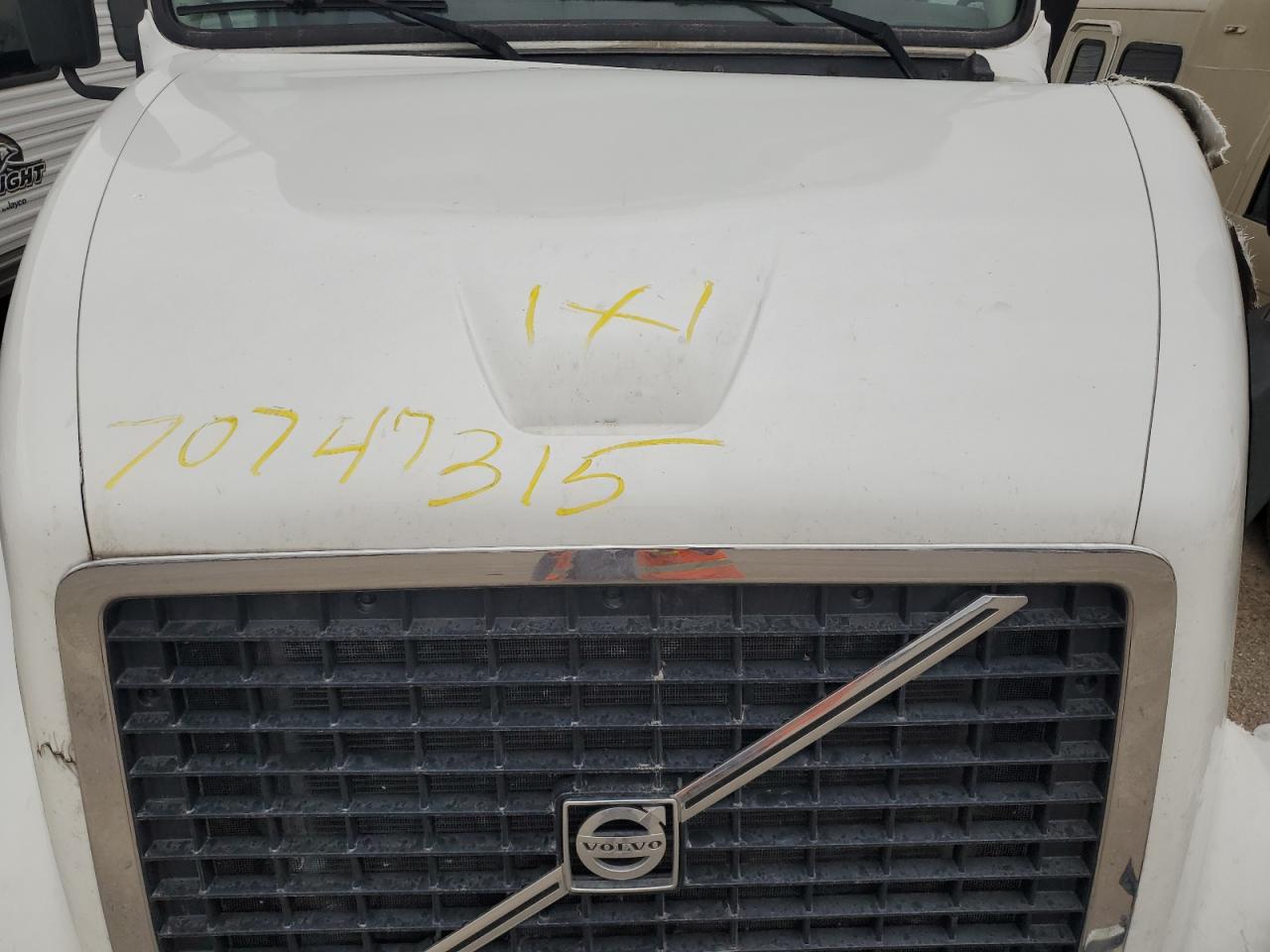 2014 Volvo Vnl Semi Truck VIN: 4V4NC9EH9EN171599 Lot: 70747315