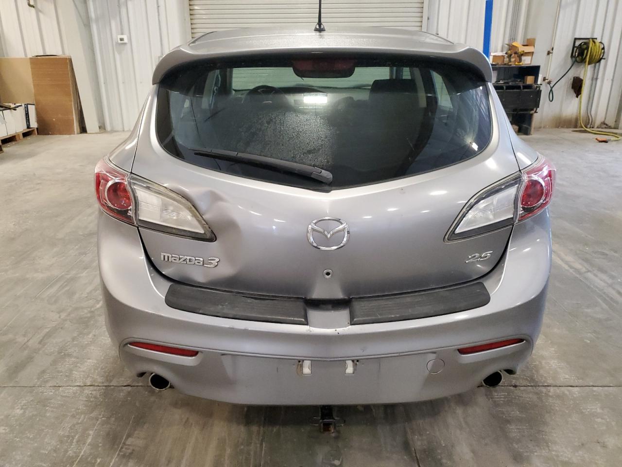 2011 Mazda 3 S VIN: JM1BL1K56B1902390 Lot: 71721755