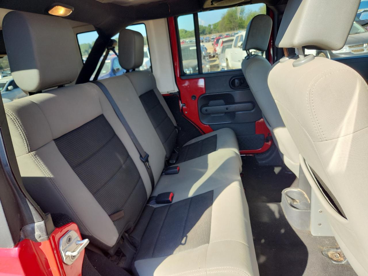 2010 Jeep Wrangler Unlimited Sport VIN: 1J4BA3H17AL211713 Lot: 84753085