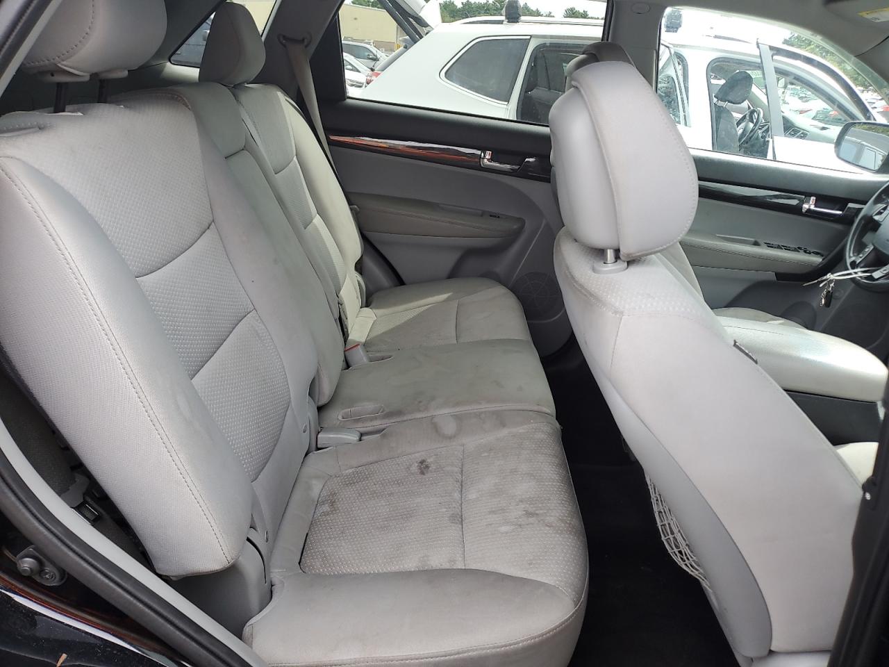 2012 Kia Sorento Base VIN: 5XYKTDA2XCG199810 Lot: 68810105