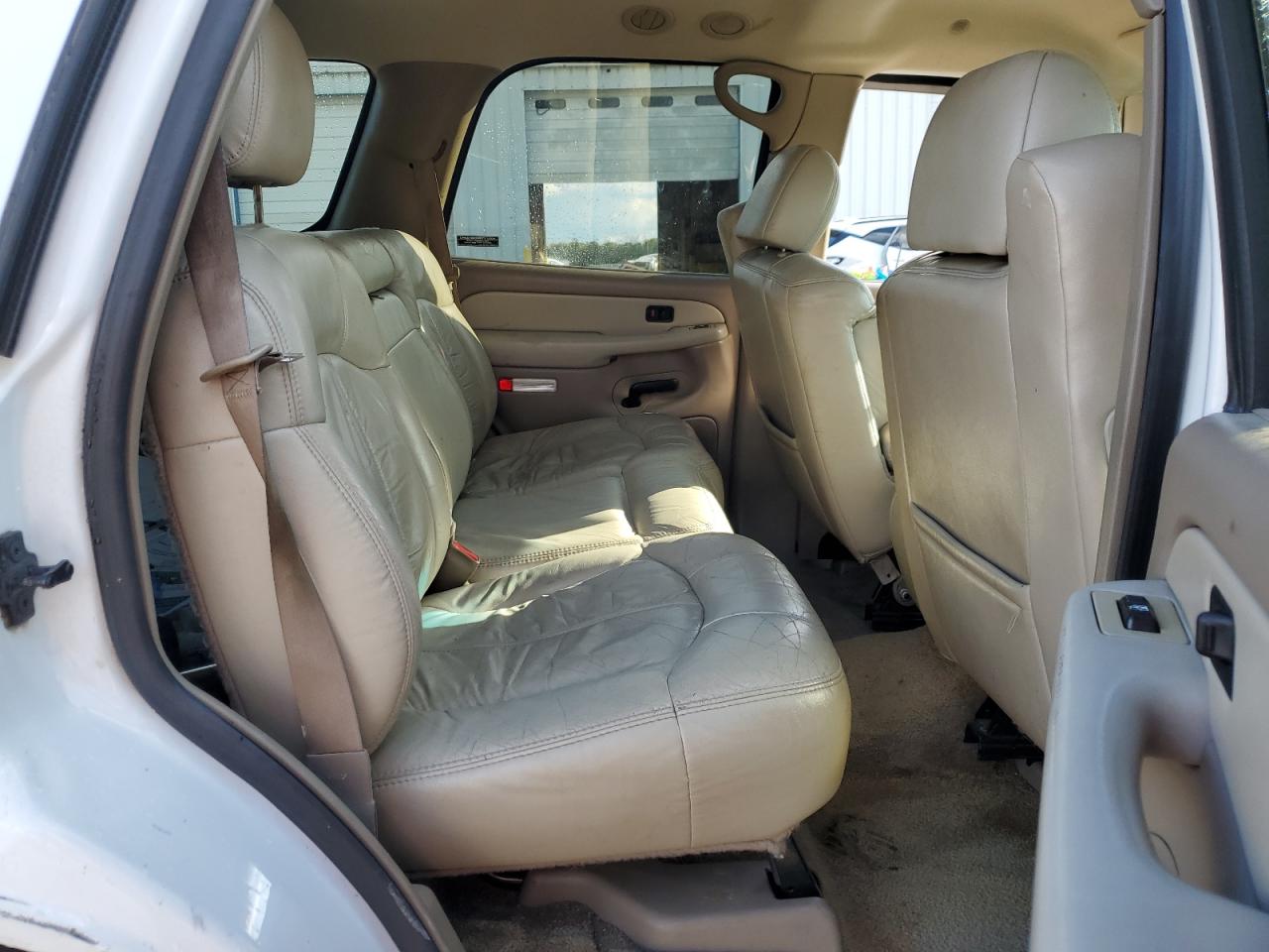 2001 Chevrolet Tahoe C1500 VIN: 1GNEC13TX1R128758 Lot: 84367865