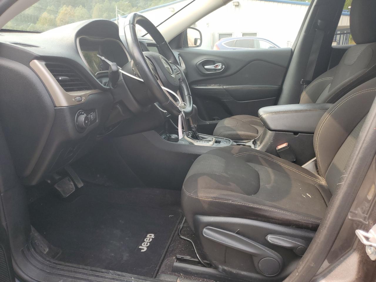 2016 Jeep Cherokee Latitude VIN: 1C4PJMCS5GW375647 Lot: 71114875