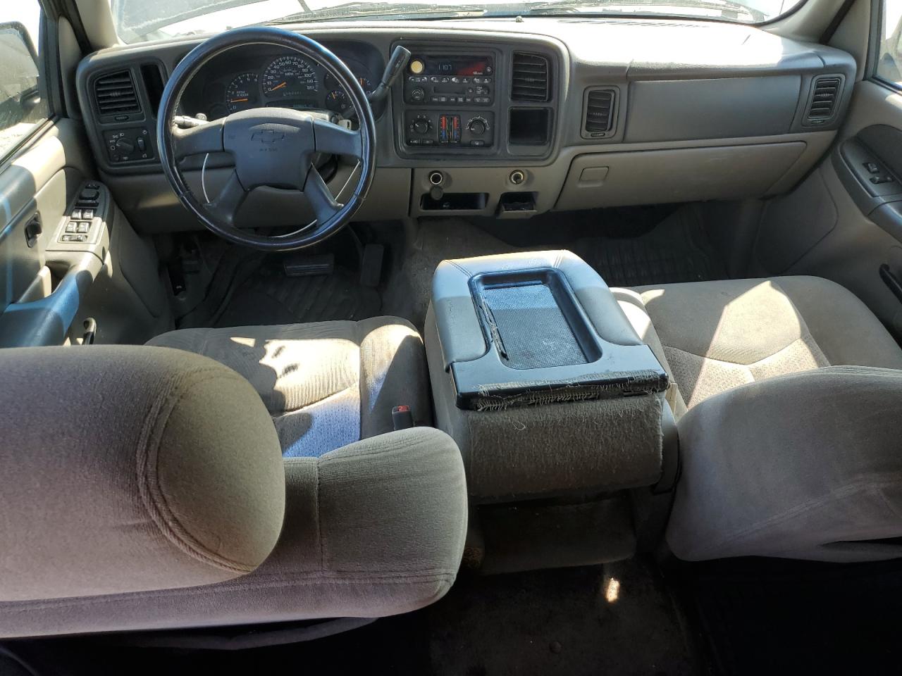 2003 Chevrolet Tahoe C1500 VIN: 1GNEC13V53J273032 Lot: 71504175