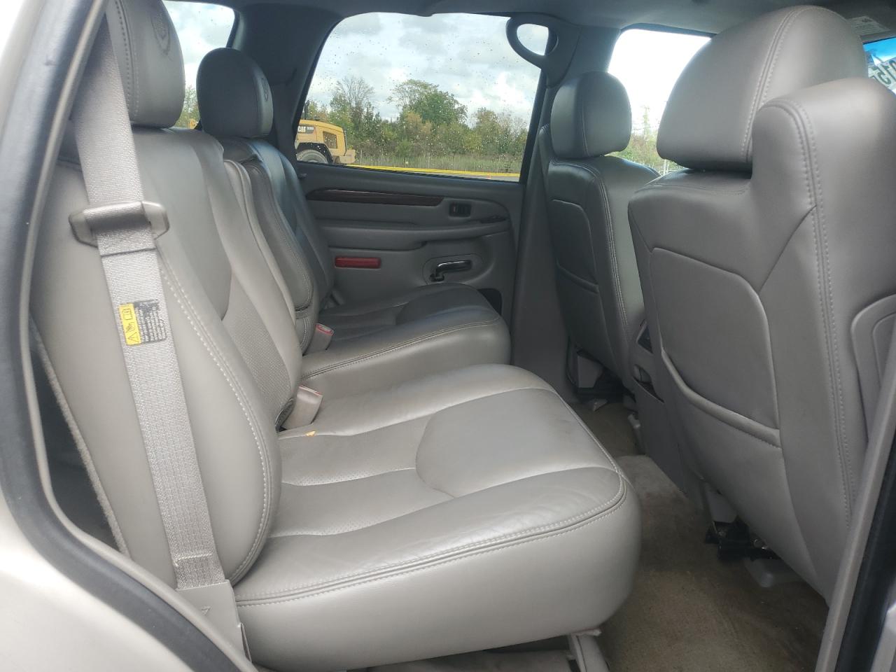 2004 Cadillac Escalade Luxury VIN: 1GYEK63N44R231327 Lot: 84036015