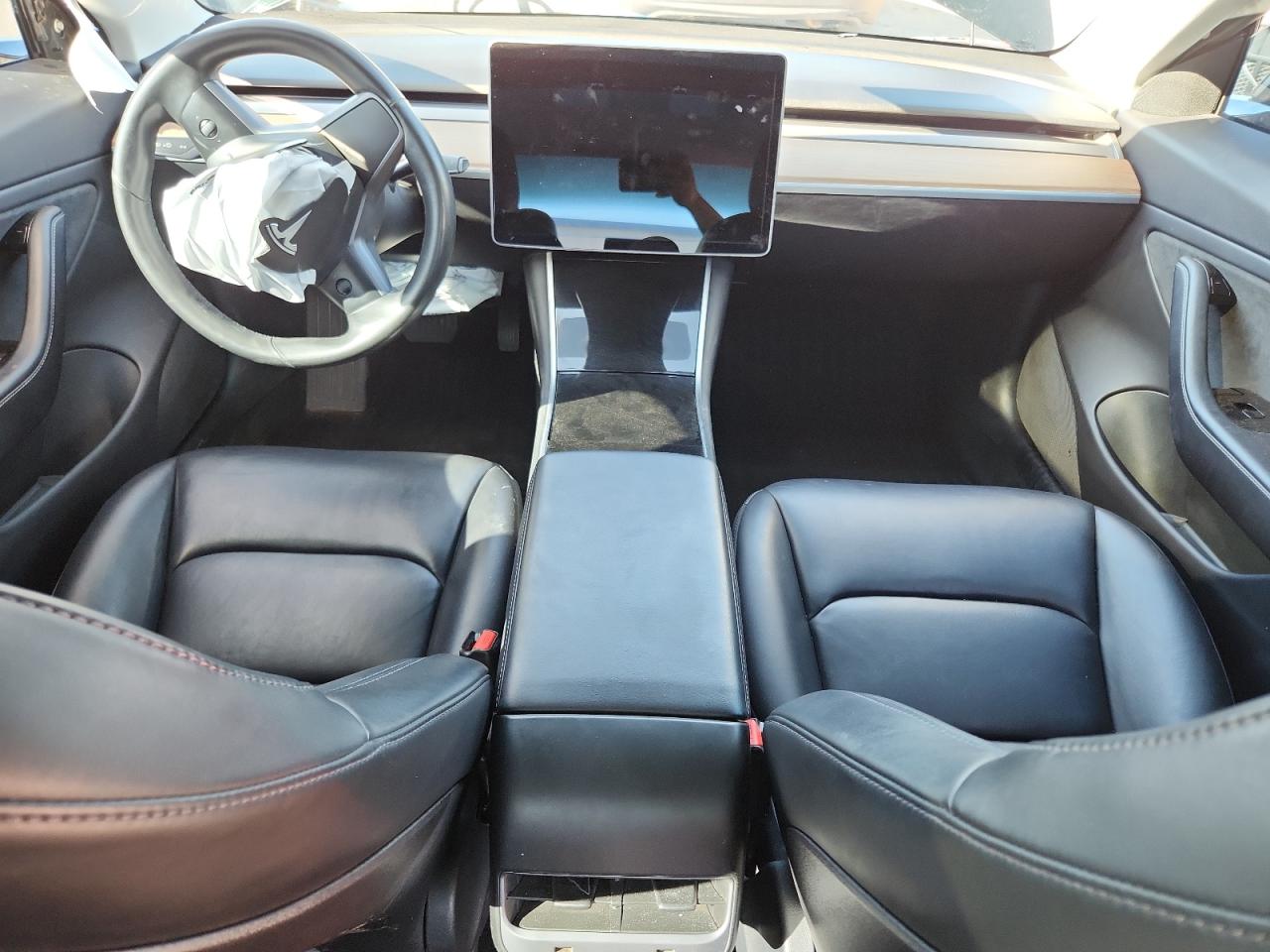 2018 Tesla Model 3 VIN: 5YJ3E1EA4JF060288 Lot: 93311375