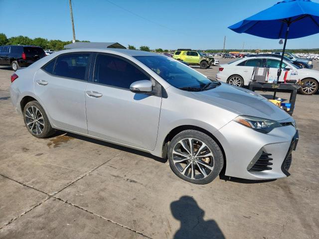 Седаны TOYOTA COROLLA 2017 Серебристый