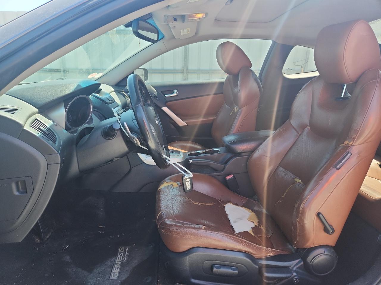 2010 Hyundai Genesis Coupe 3.8L VIN: KMHHU6KH0AU020719 Lot: 81461875