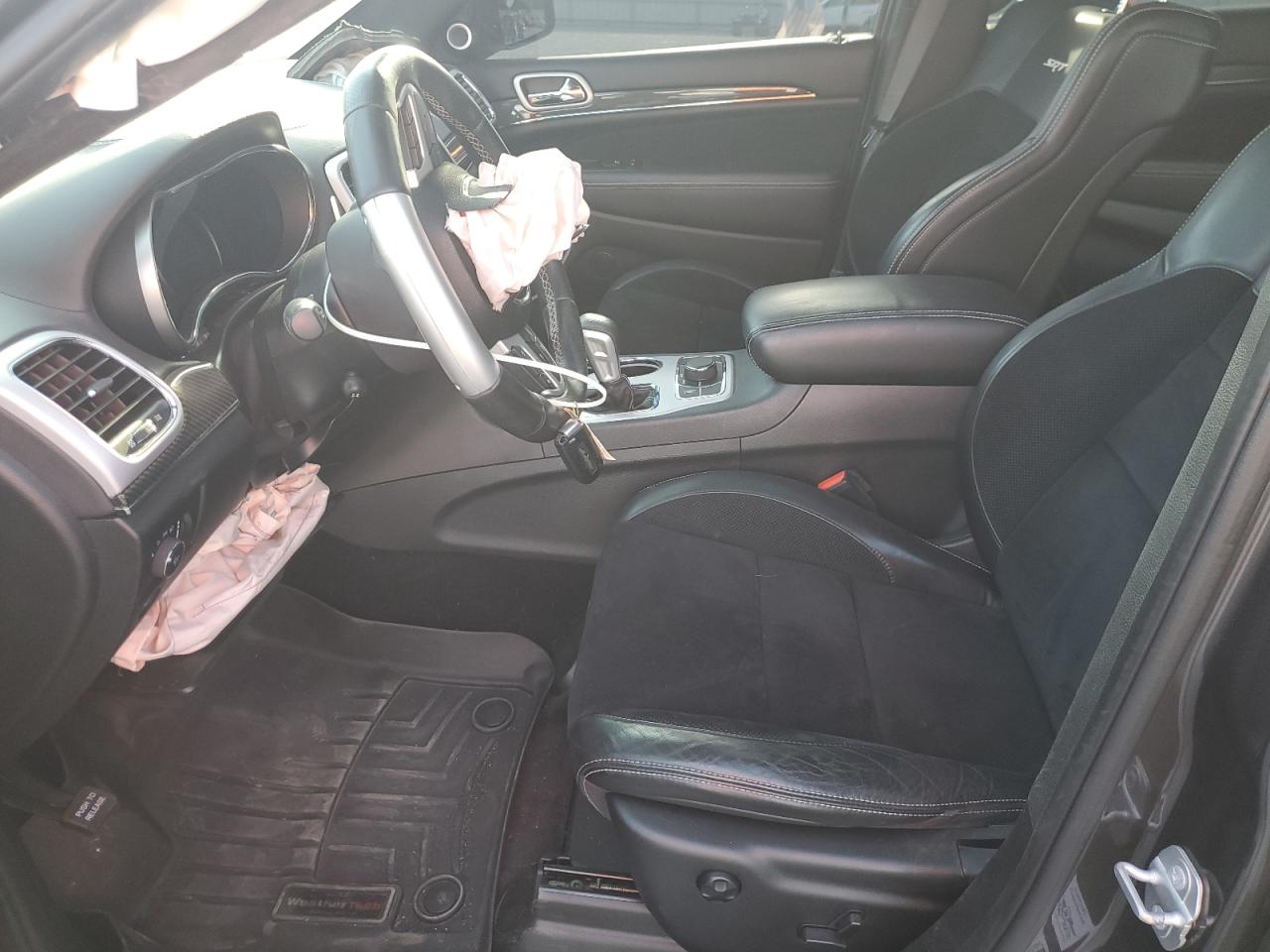 2018 Jeep Grand Cherokee Srt-8 VIN: 1C4RJFDJXJC225942 Lot: 82071025