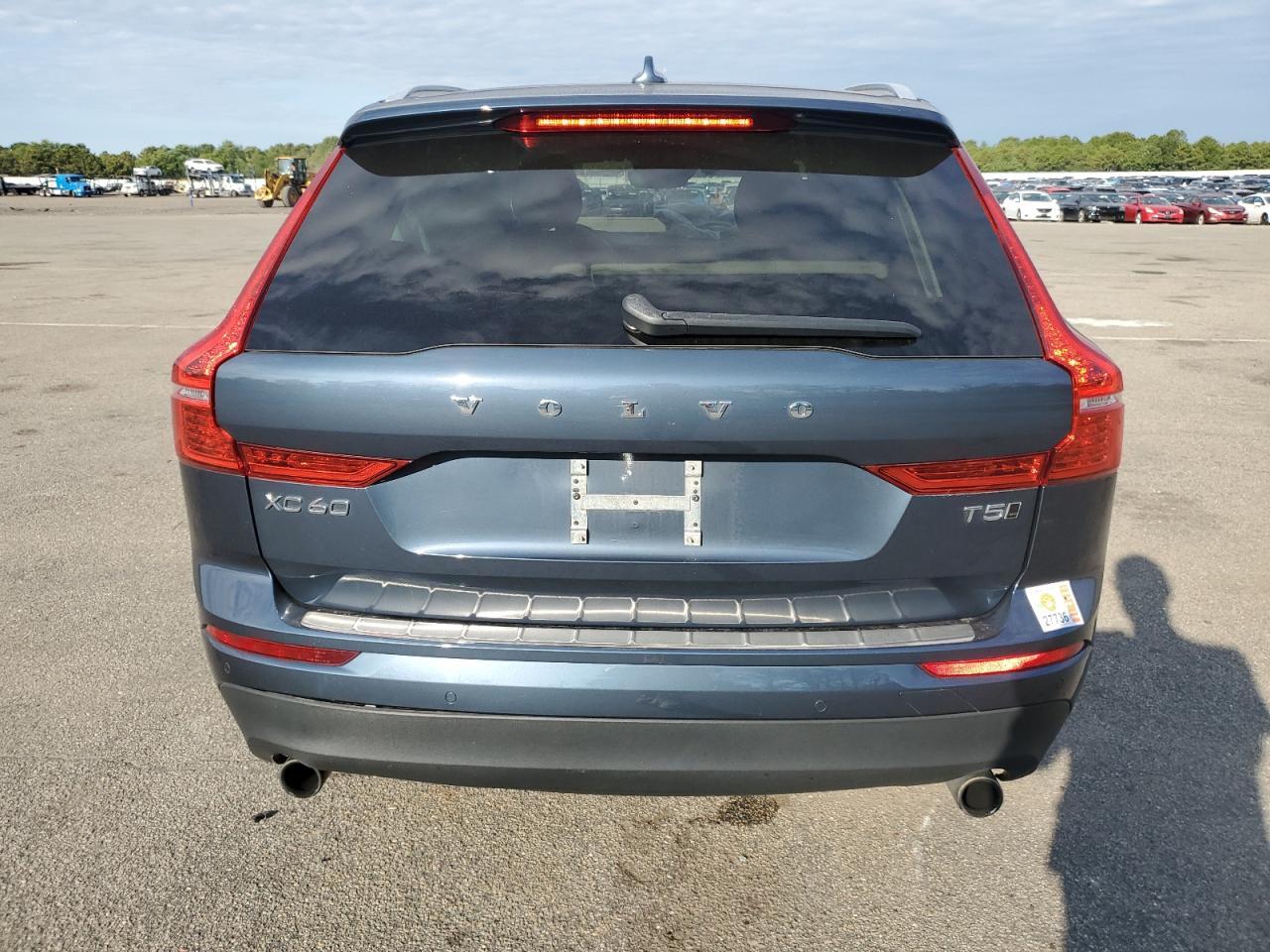 2021 Volvo Xc60 T5 Momentum VIN: YV4102RK9M1887115 Lot: 80465795