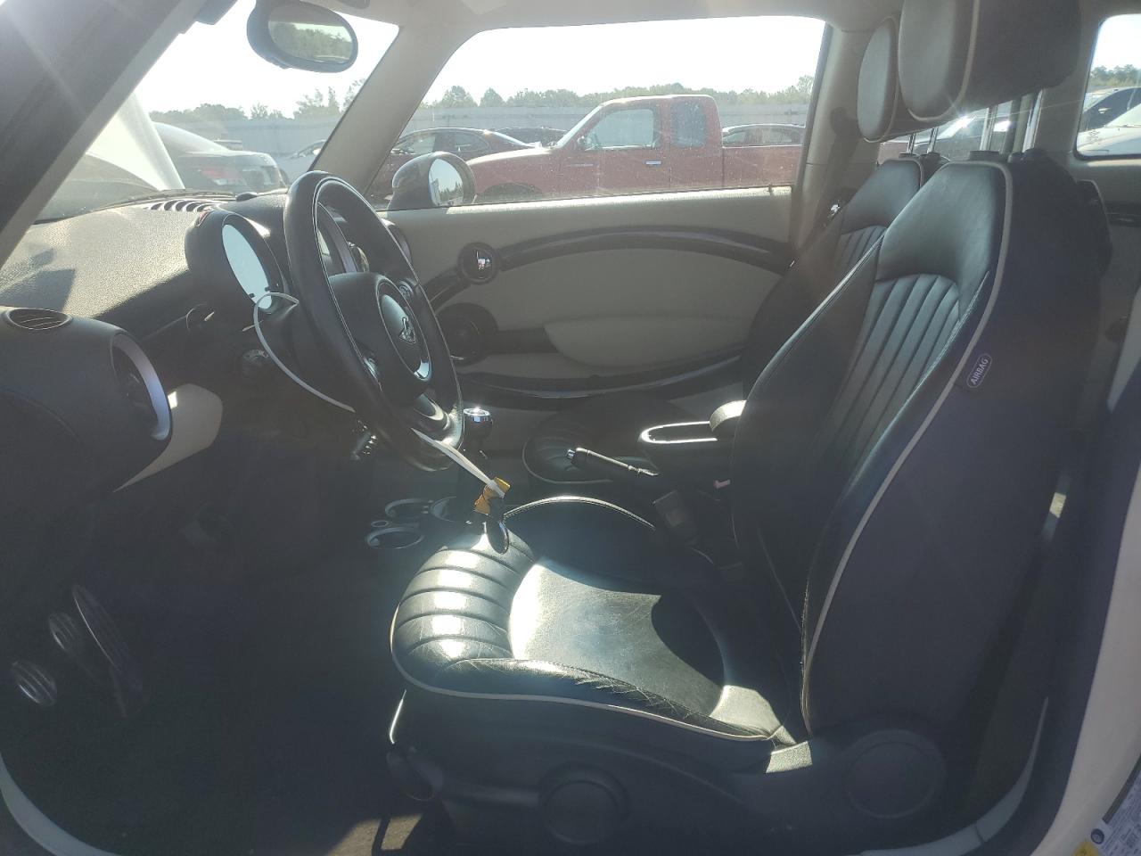2011 Mini Cooper S Clubman VIN: WMWZG3C54BTY30913 Lot: 71846945