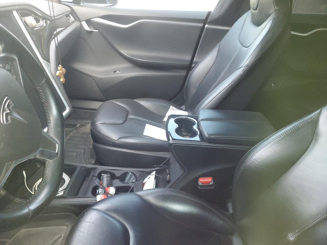 2015 Tesla Model S P85D VIN: 5YJSA1H44FF082098 Lot: 70354875