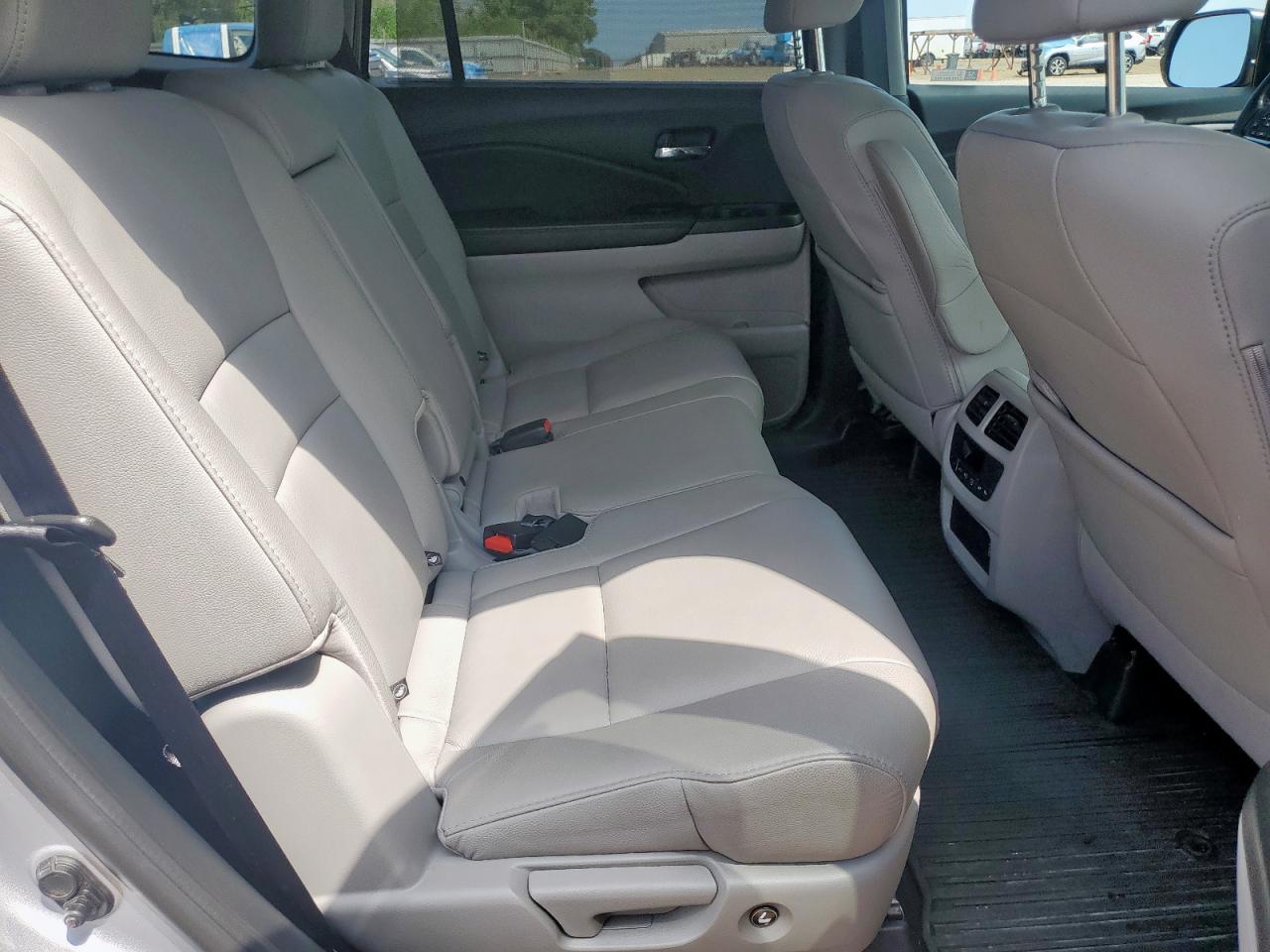 2021 Honda Pilot Se VIN: 5FNYF6H29MB082294 Lot: 71696795