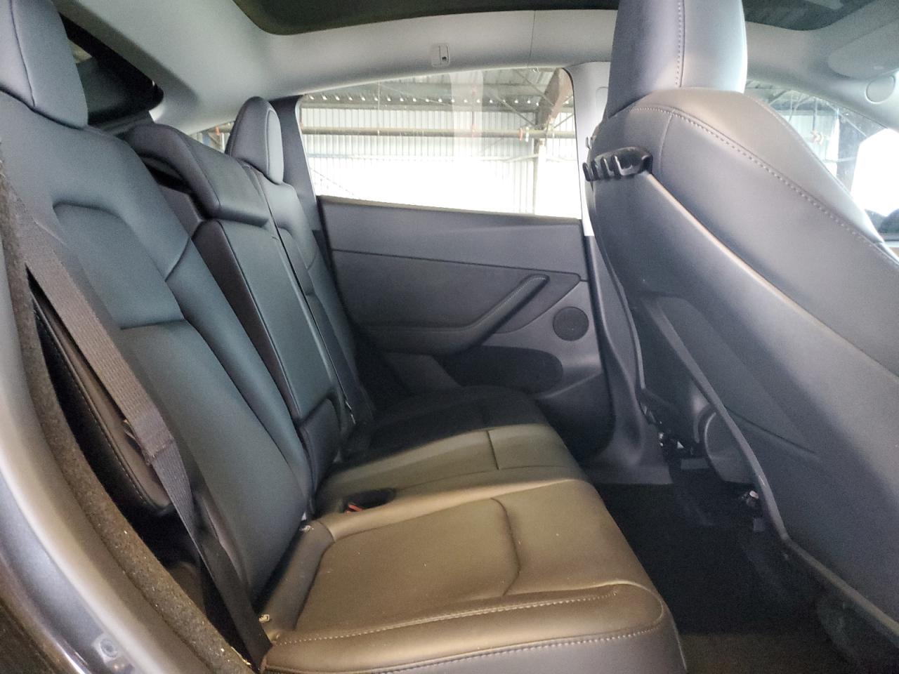 2024 Tesla Model Y VIN: 7SAYGDEE5RF013967 Lot: 80612535