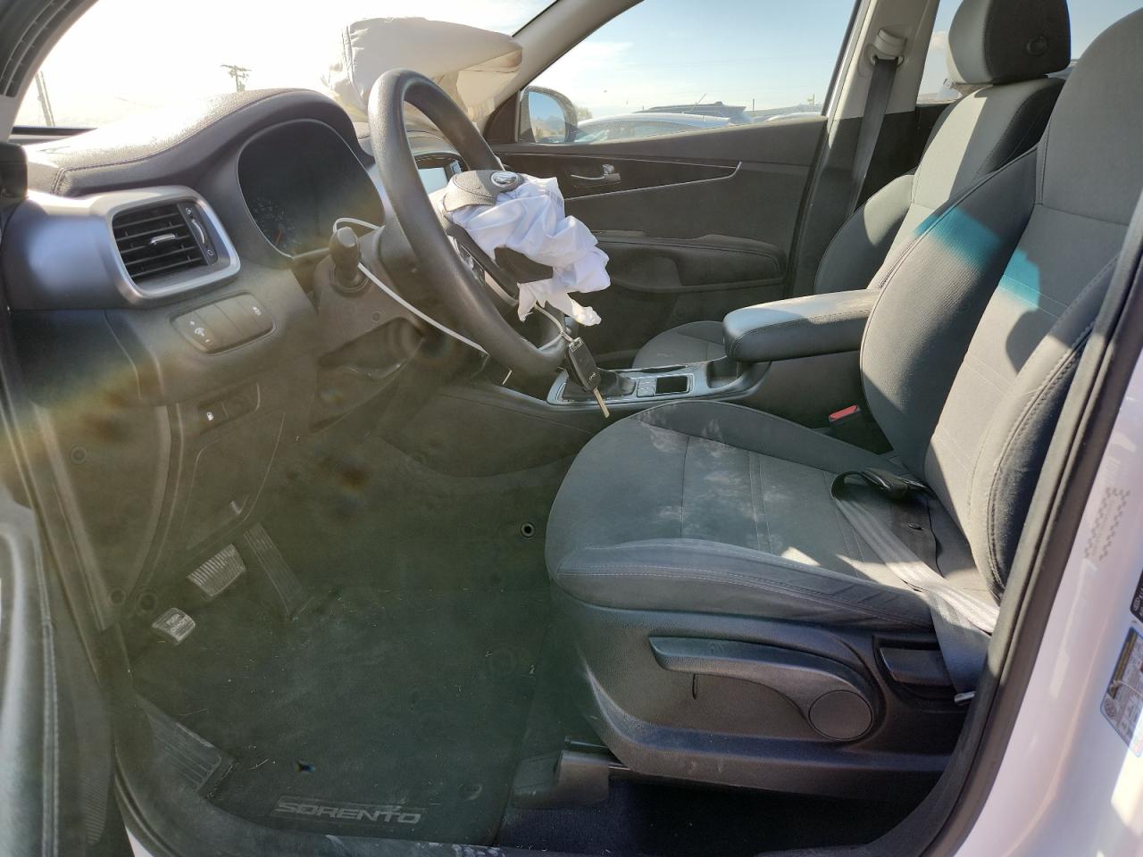 2020 Kia Sorento S VIN: 5XYPG4A5XLG621899 Lot: 80016155